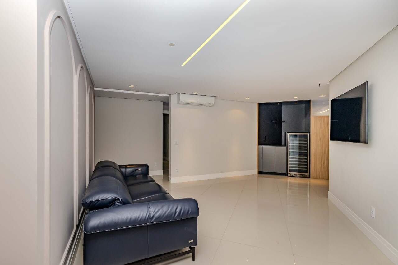 Apartamento diferenciado à venda no Pioneiros: 