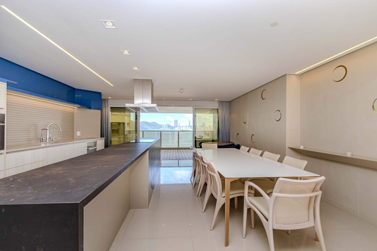 Apartamento diferenciado à venda no Pioneiros: 