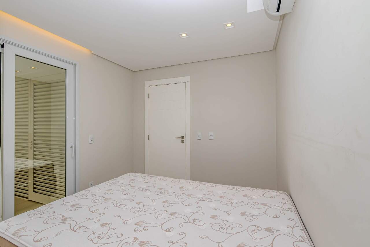 Apartamento diferenciado à venda no Pioneiros: 