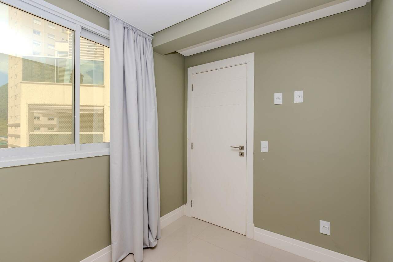 Apartamento diferenciado à venda no Pioneiros: 