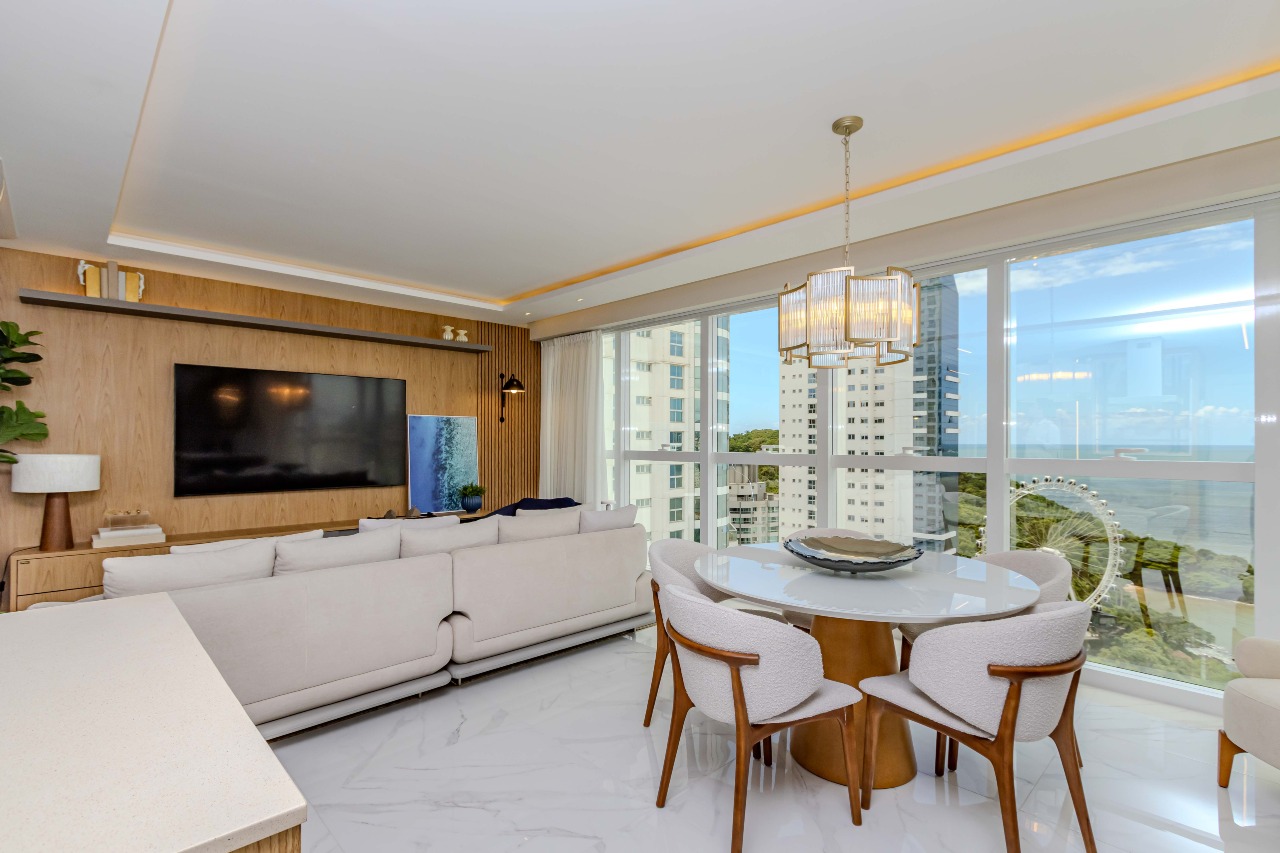 Apartamento à venda no Pioneiros: 