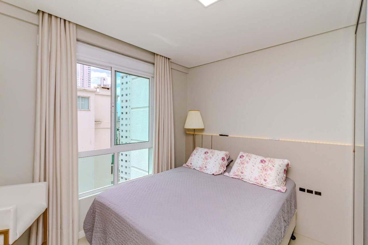 Apartamento à venda no Pioneiros: 