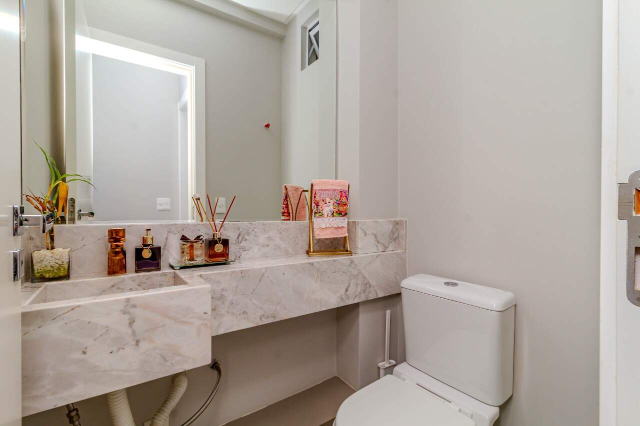 Apartamento à venda no Pioneiros: 