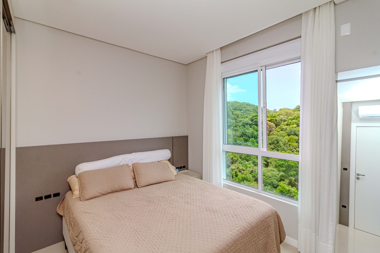 Apartamento à venda no Pioneiros: 