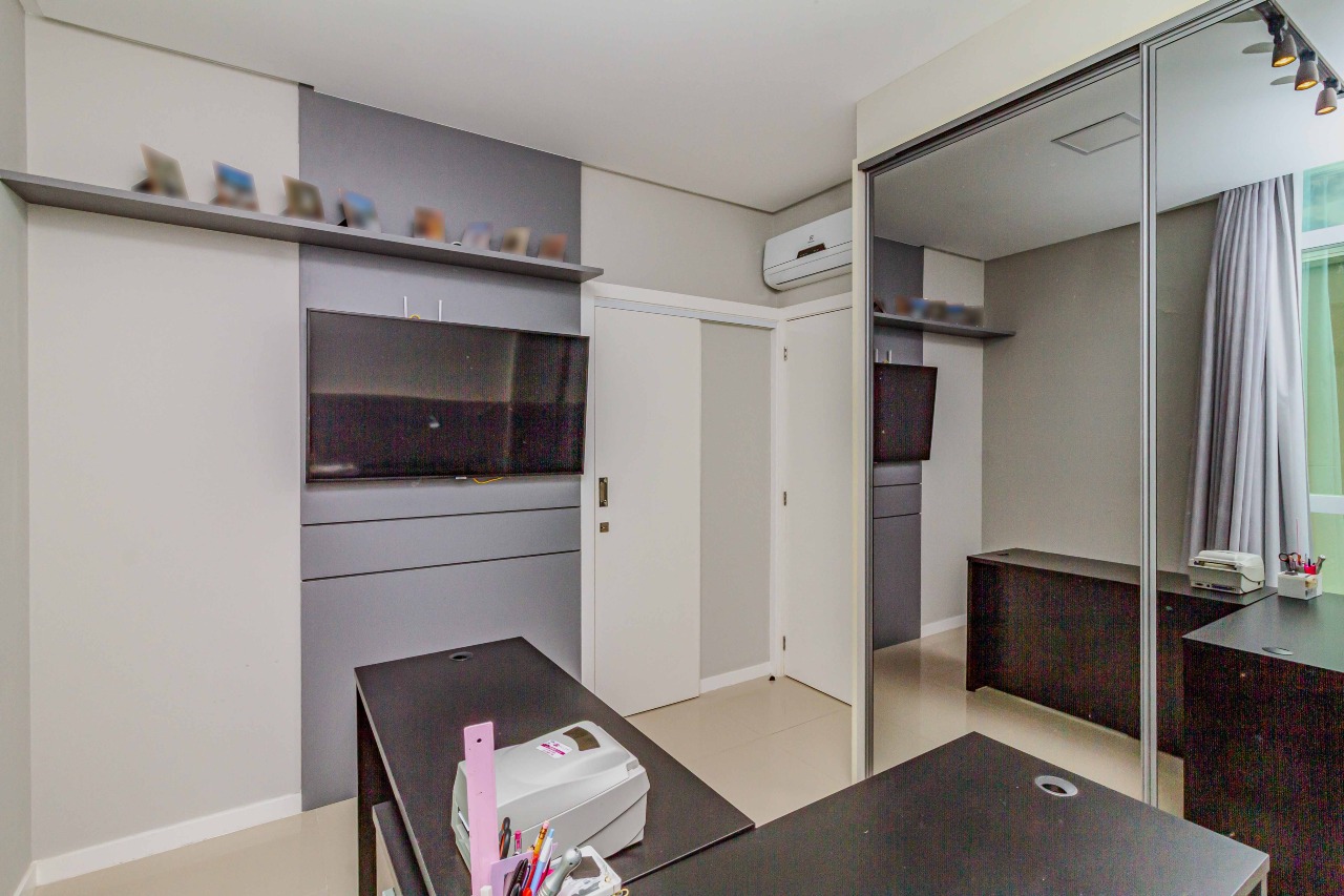 Apartamento à venda no Pioneiros: 