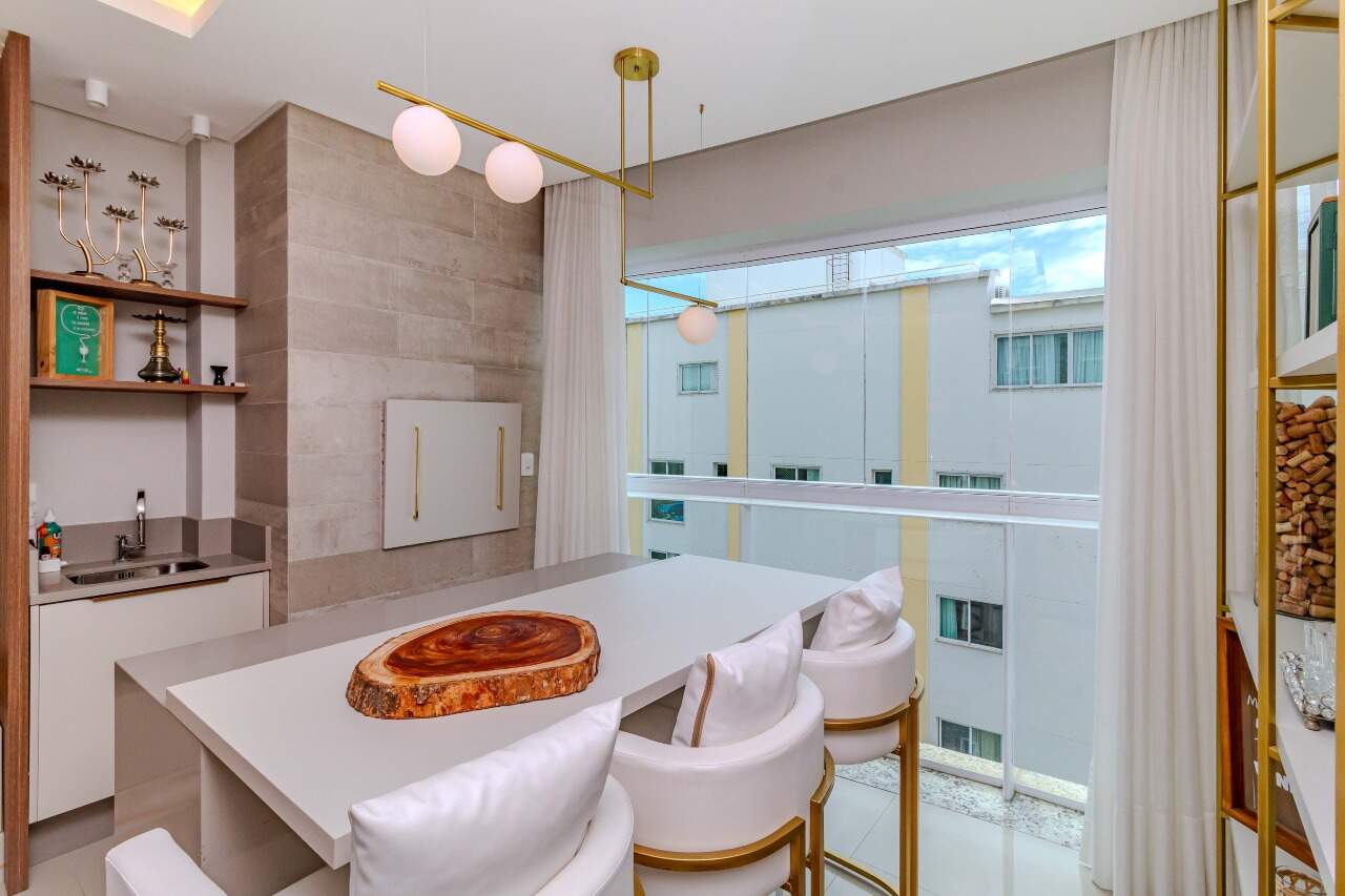 Apartamento à venda no Pioneiros: 