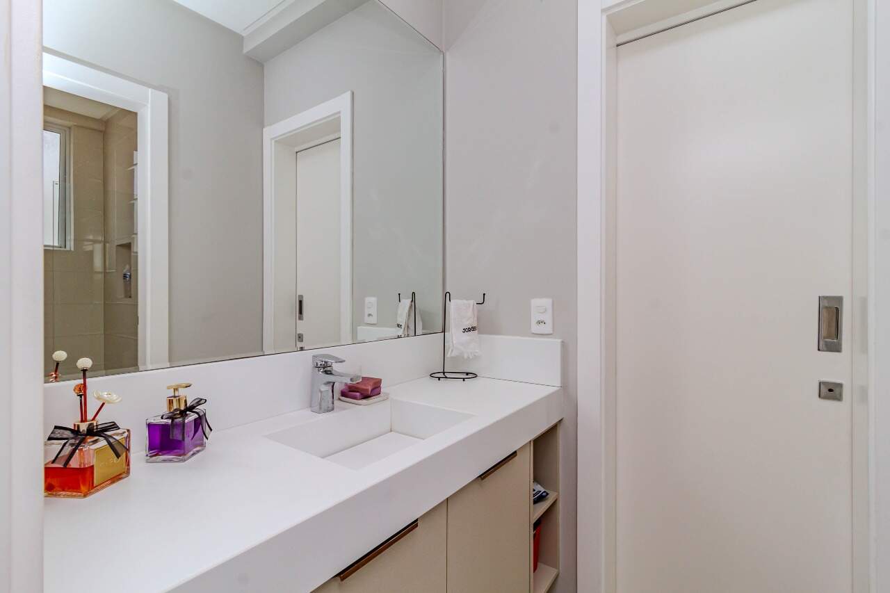 Apartamento à venda no Pioneiros: 