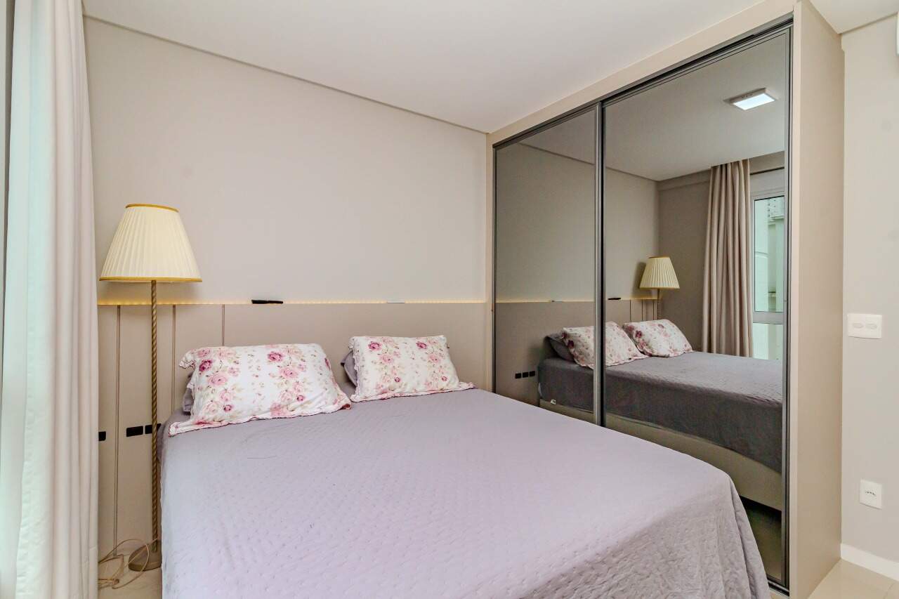 Apartamento à venda no Pioneiros: 