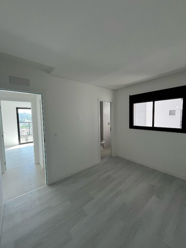 Apartamento à venda no Praia Brava: