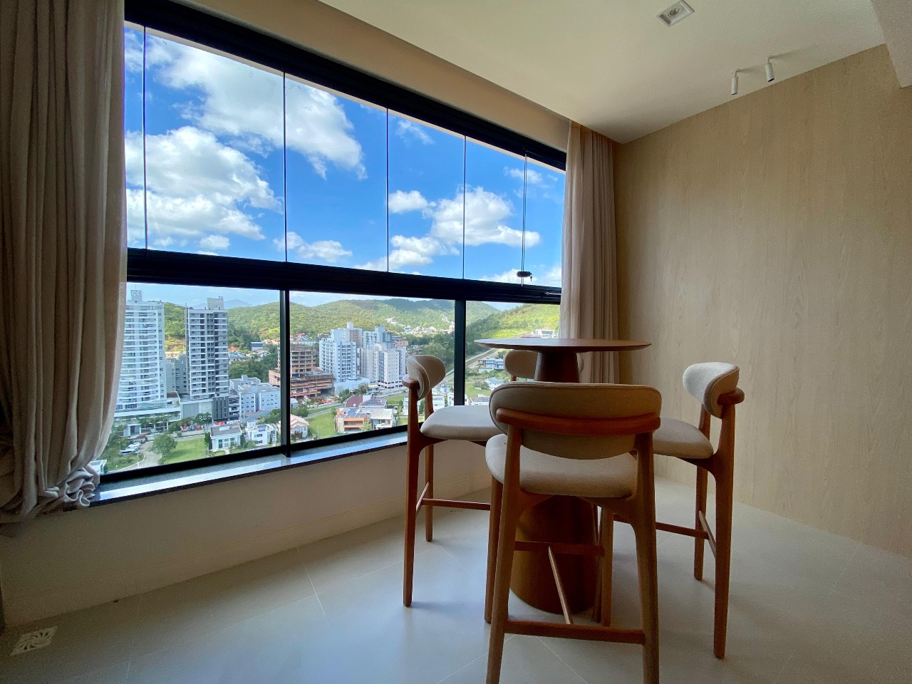 Apartamento à venda no Praia Brava: 