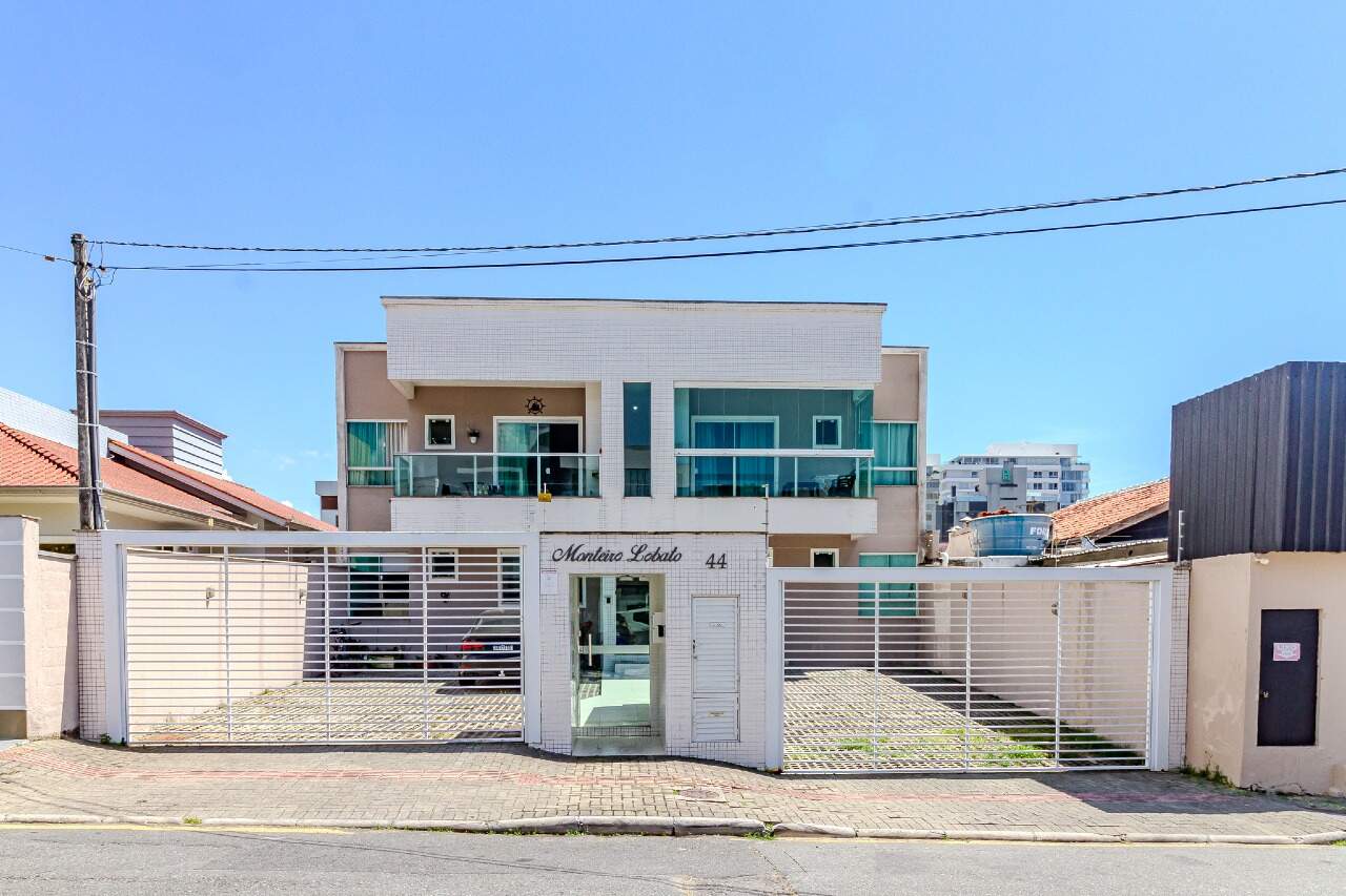 Apartamento à venda no Praia dos Amores: 