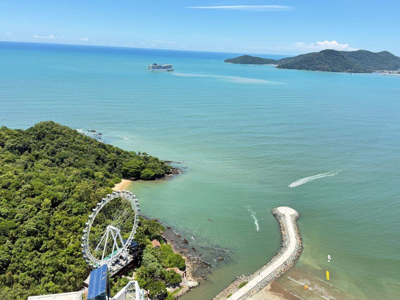 Apartamento à venda no Pioneiros: 