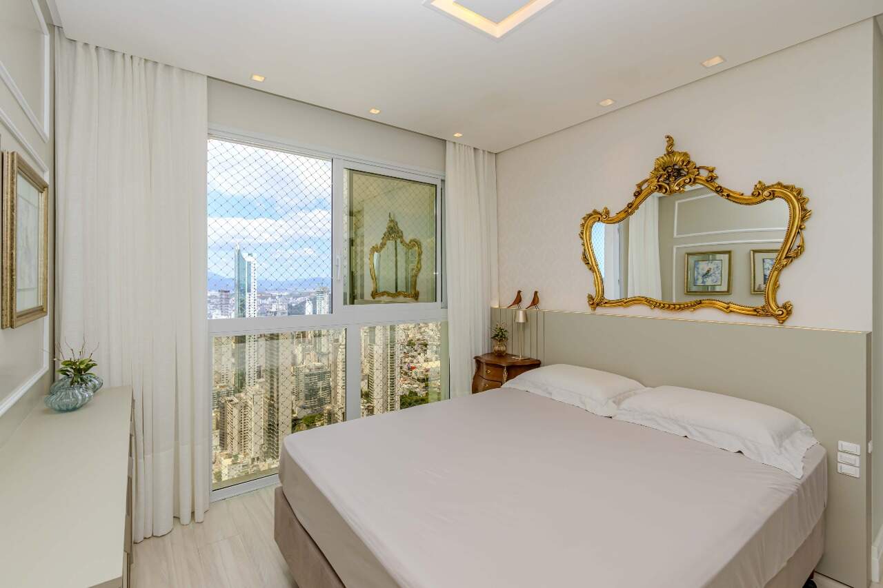 Apartamento à venda no Pioneiros: 