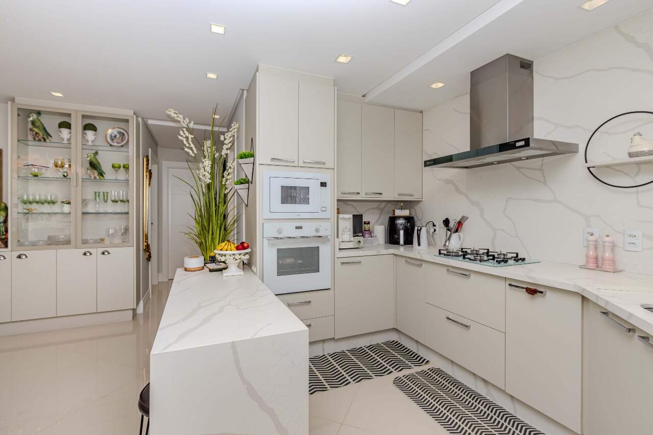 Apartamento à venda no Pioneiros: 