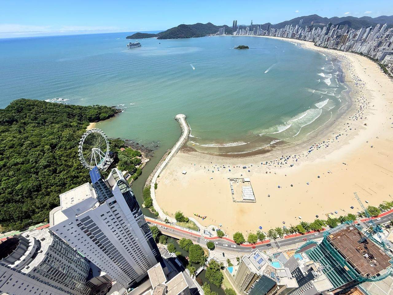 Apartamento à venda no Pioneiros: 