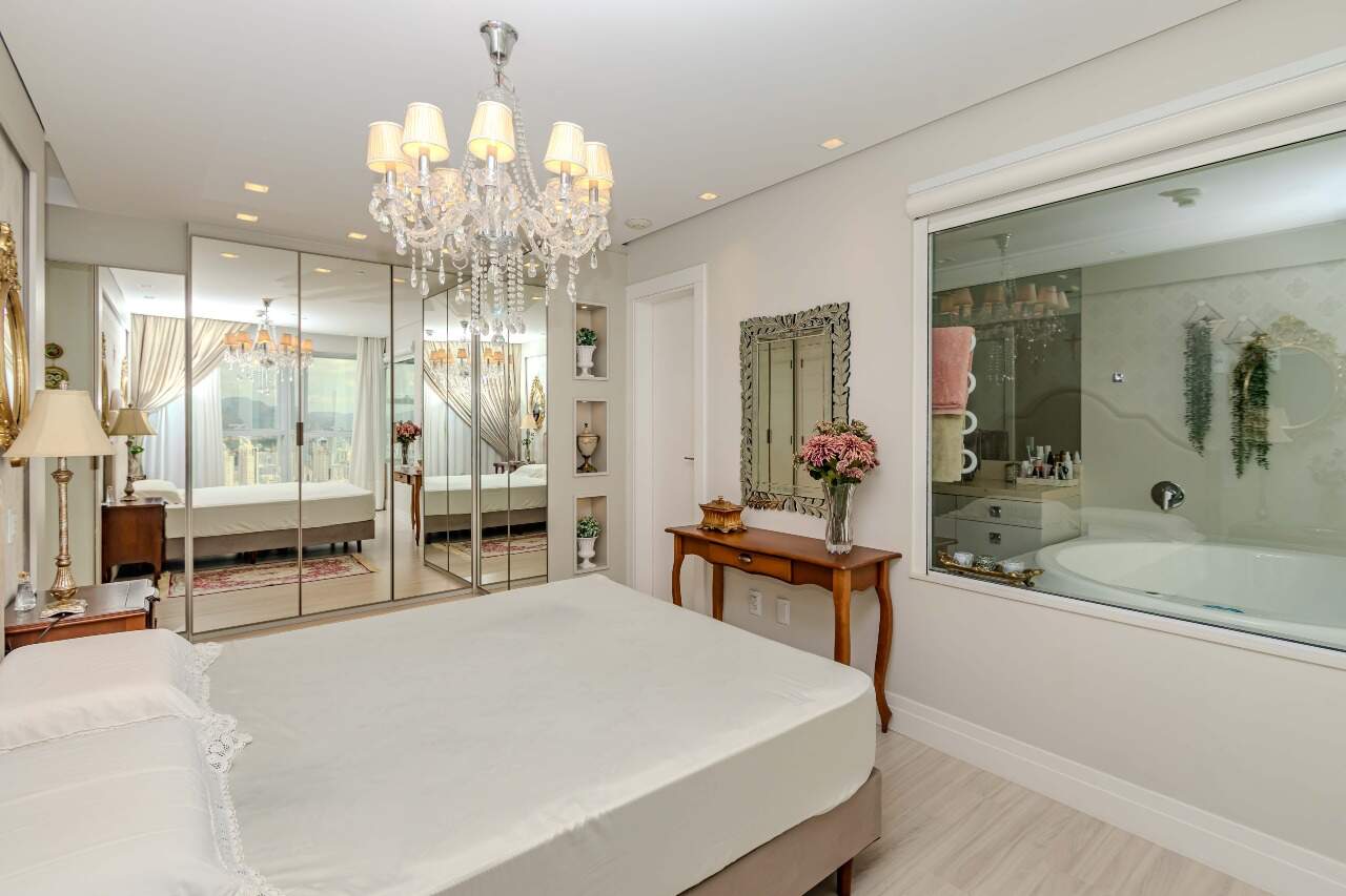 Apartamento à venda no Pioneiros: 