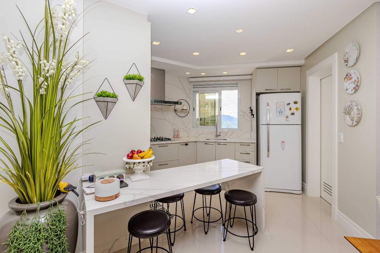 Apartamento à venda no Pioneiros: 