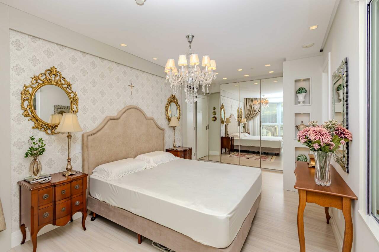 Apartamento à venda no Pioneiros: 