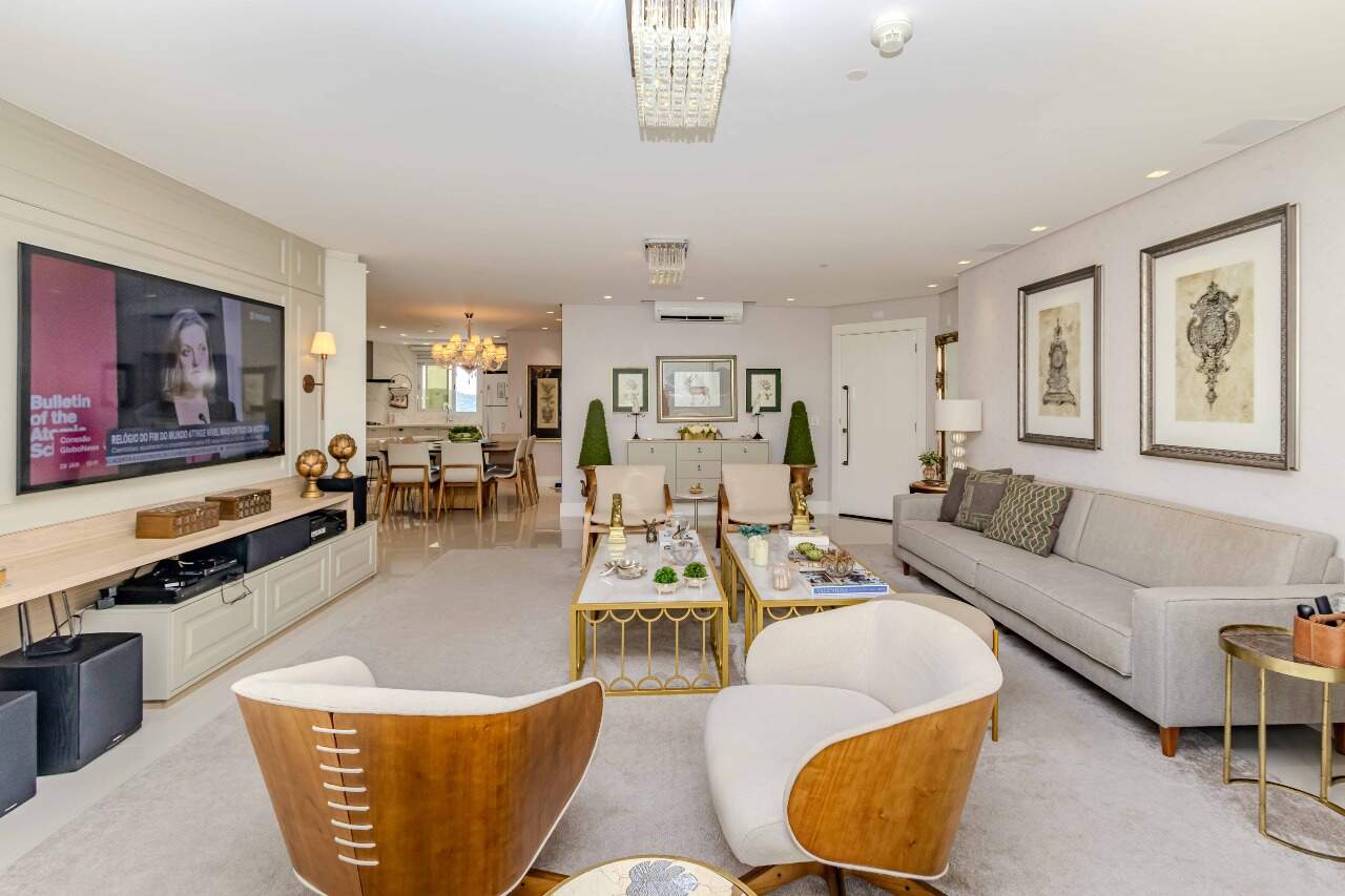 Apartamento à venda no Pioneiros: 