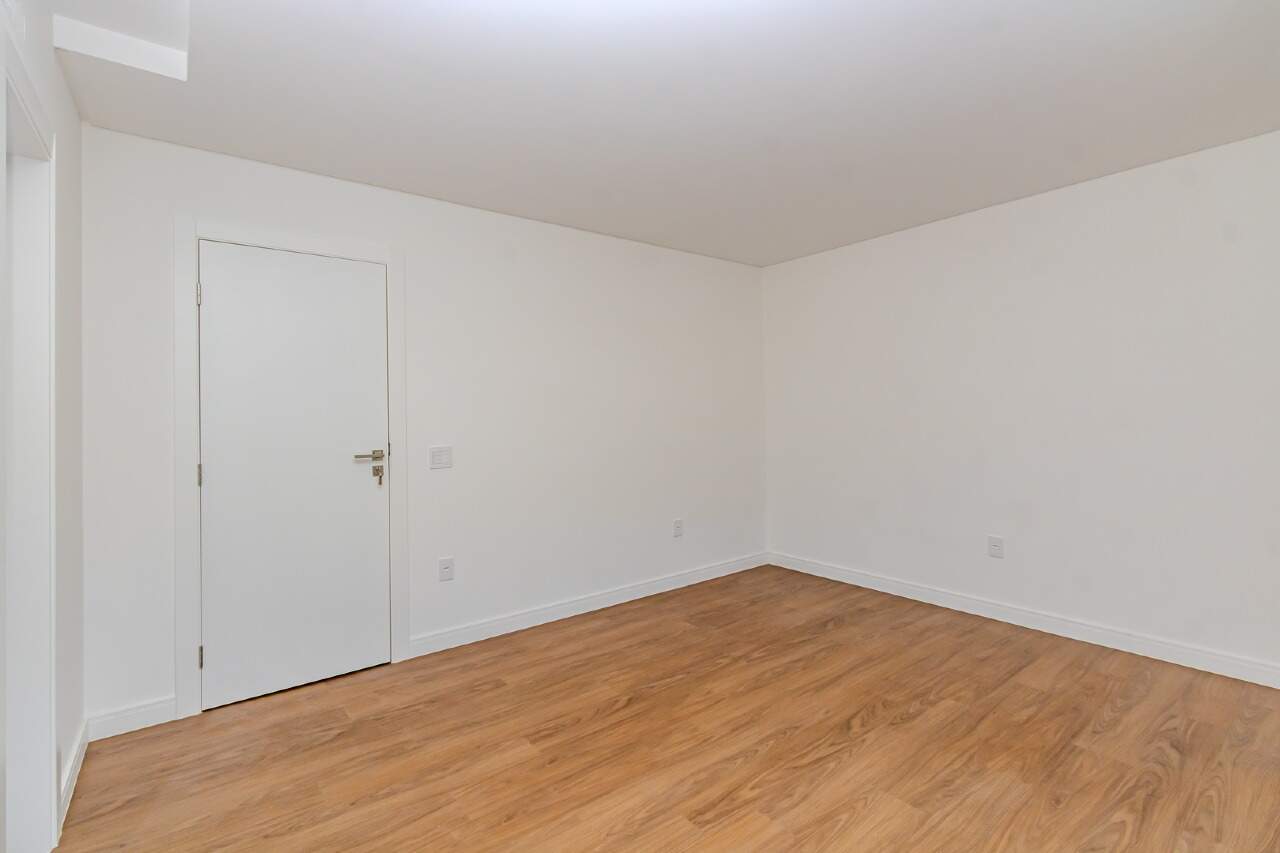 Apartamento diferenciado para aluguel no Cabeçudas: 