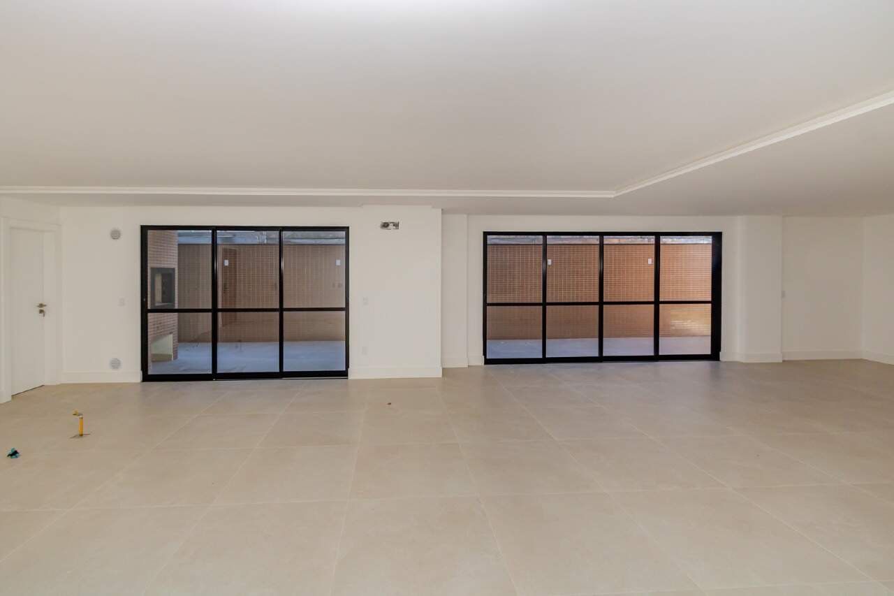 Apartamento diferenciado para aluguel no Cabeçudas: 