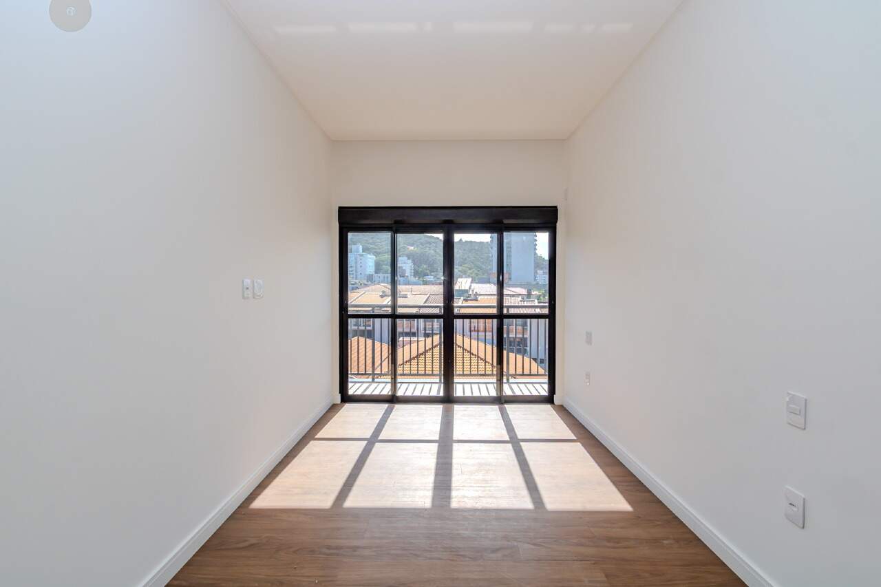 Apartamento para aluguel no Cabeçudas: 