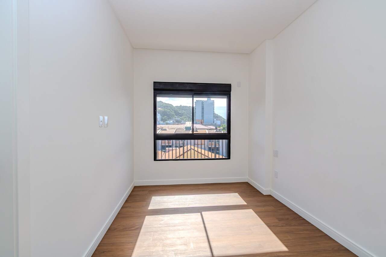 Apartamento para aluguel no Cabeçudas: 