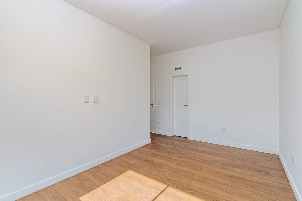 Apartamento para aluguel no Cabeçudas: 