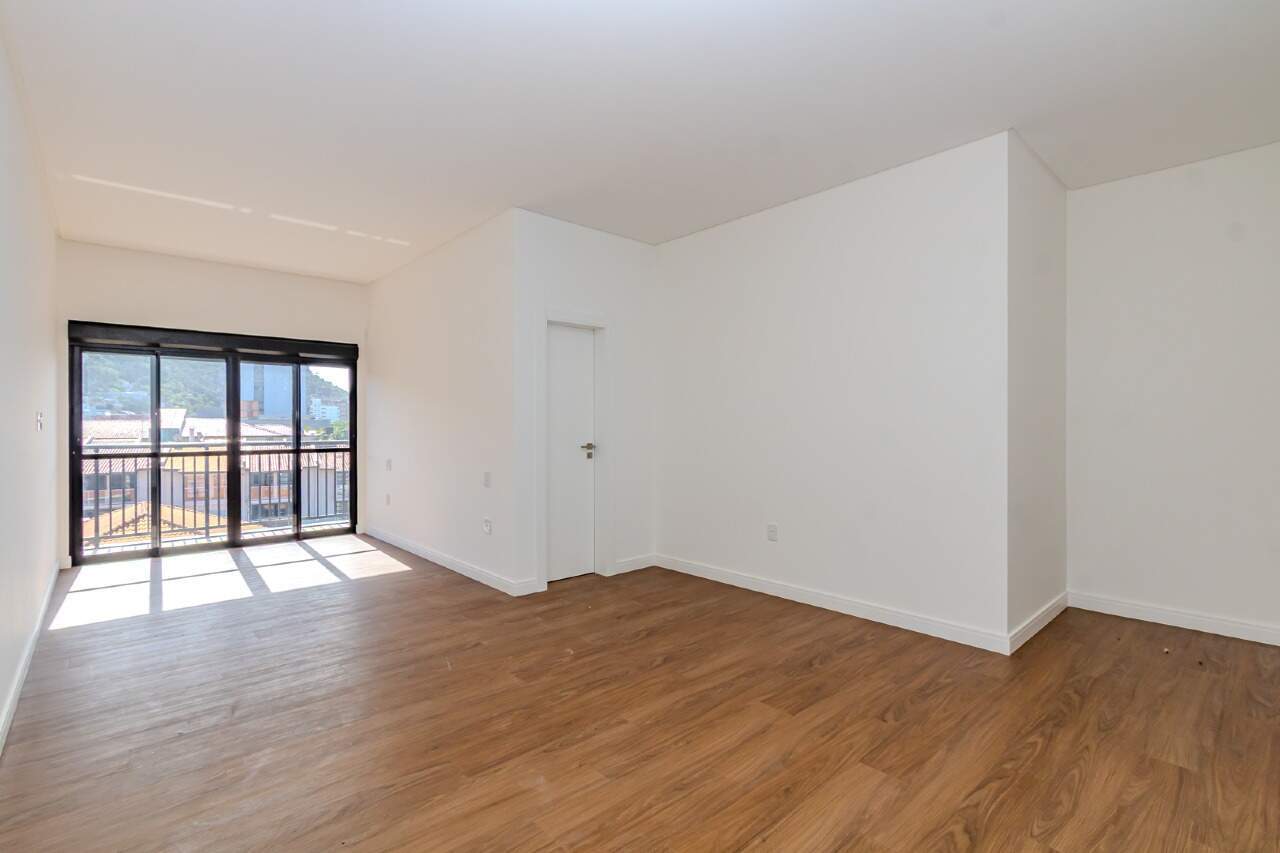 Apartamento para aluguel no Cabeçudas: 