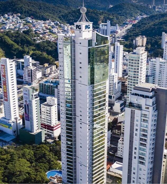 Apartamento à venda no Pioneiros: 