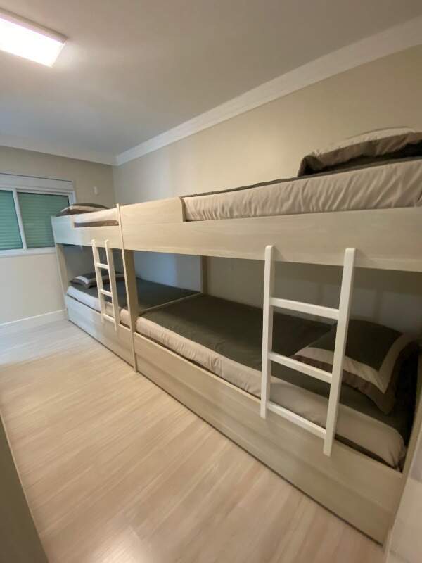 Apartamento à venda no Pioneiros: 
