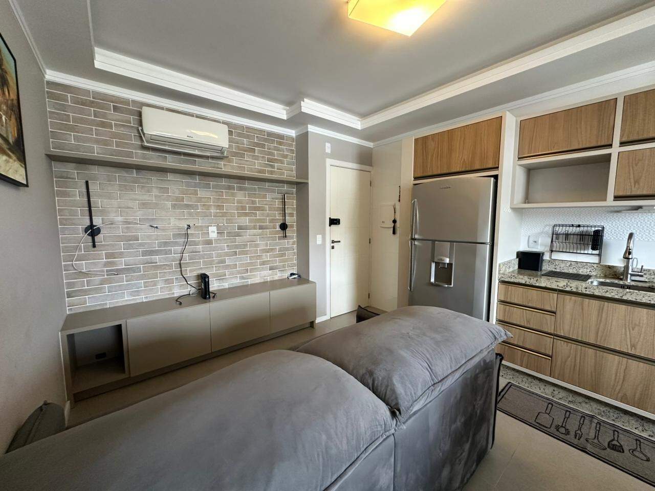 Apartamento diferenciado para aluguel no Praia dos Amores: 