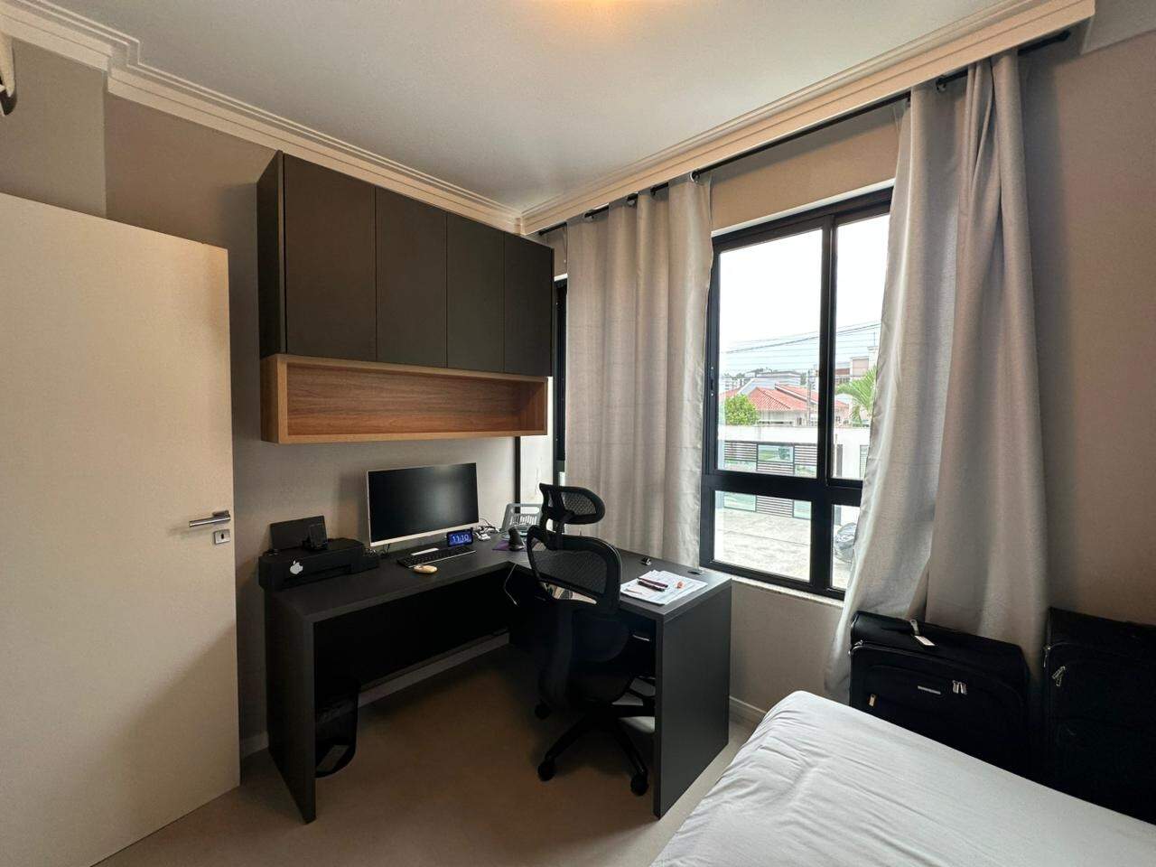 Apartamento diferenciado para aluguel no Praia dos Amores: 