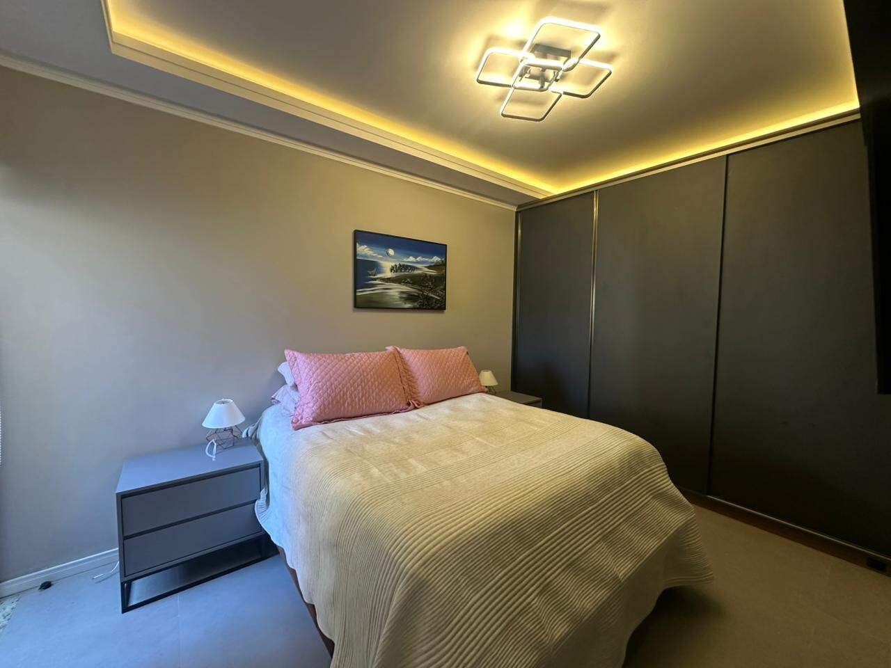 Apartamento diferenciado para aluguel no Praia dos Amores: 