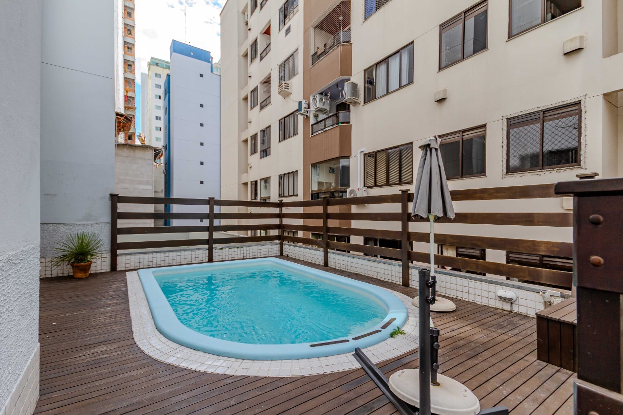 Apartamento diferenciado para aluguel no Centro: 