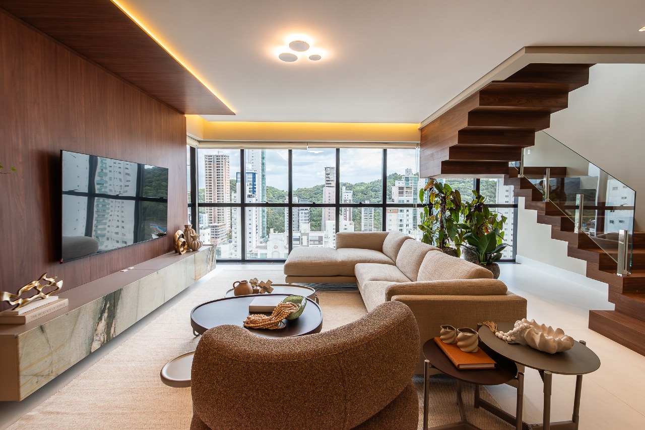 Cobertura à venda no Pioneiros: 