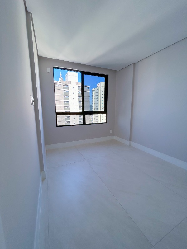 Cobertura à venda no Pioneiros: 