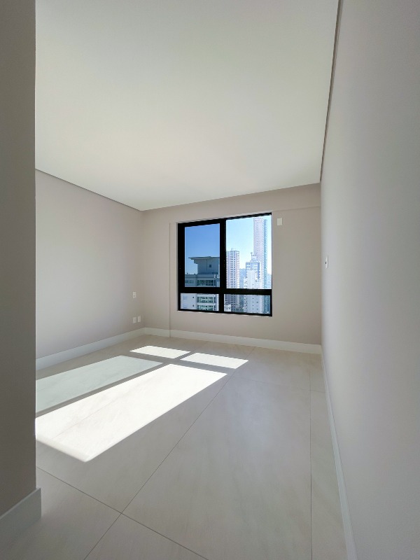 Cobertura à venda no Pioneiros: 