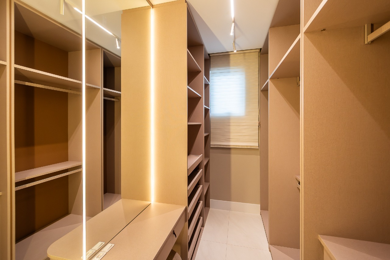 Cobertura à venda no Pioneiros: 