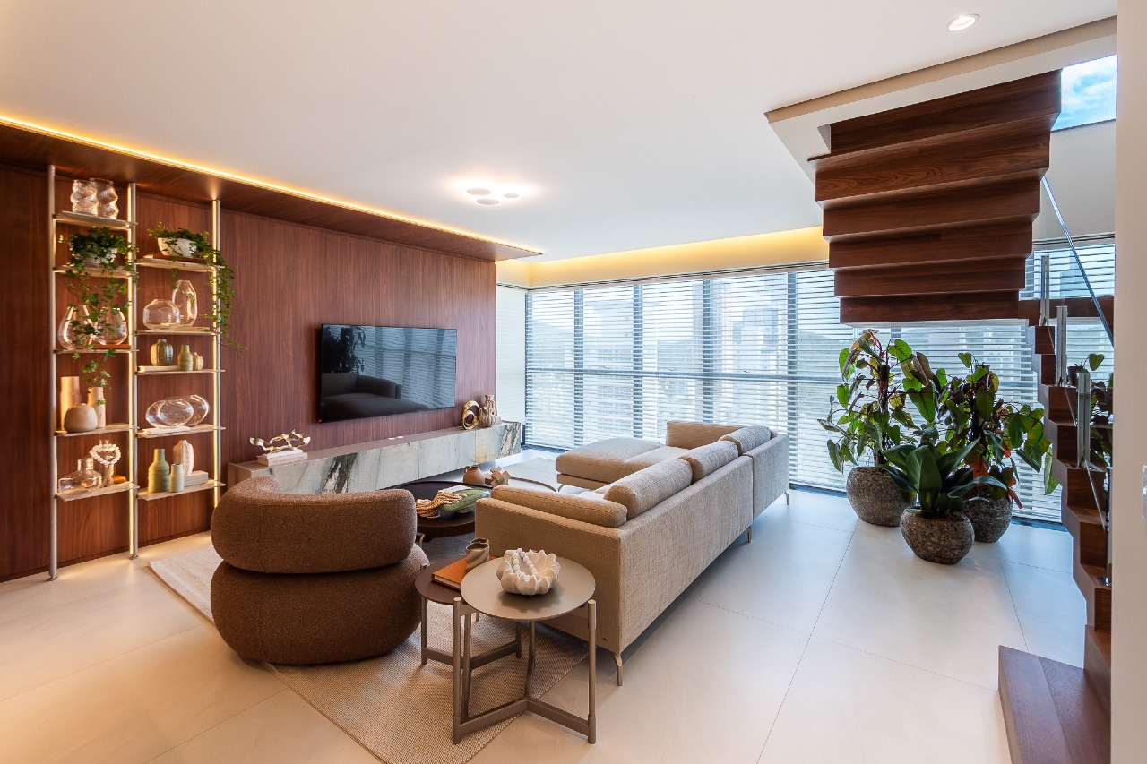 Cobertura à venda no Pioneiros: 