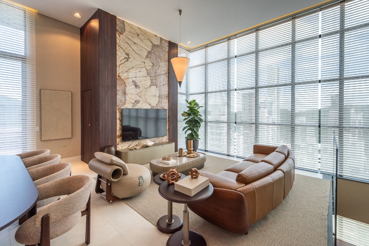 Cobertura à venda no Pioneiros: 