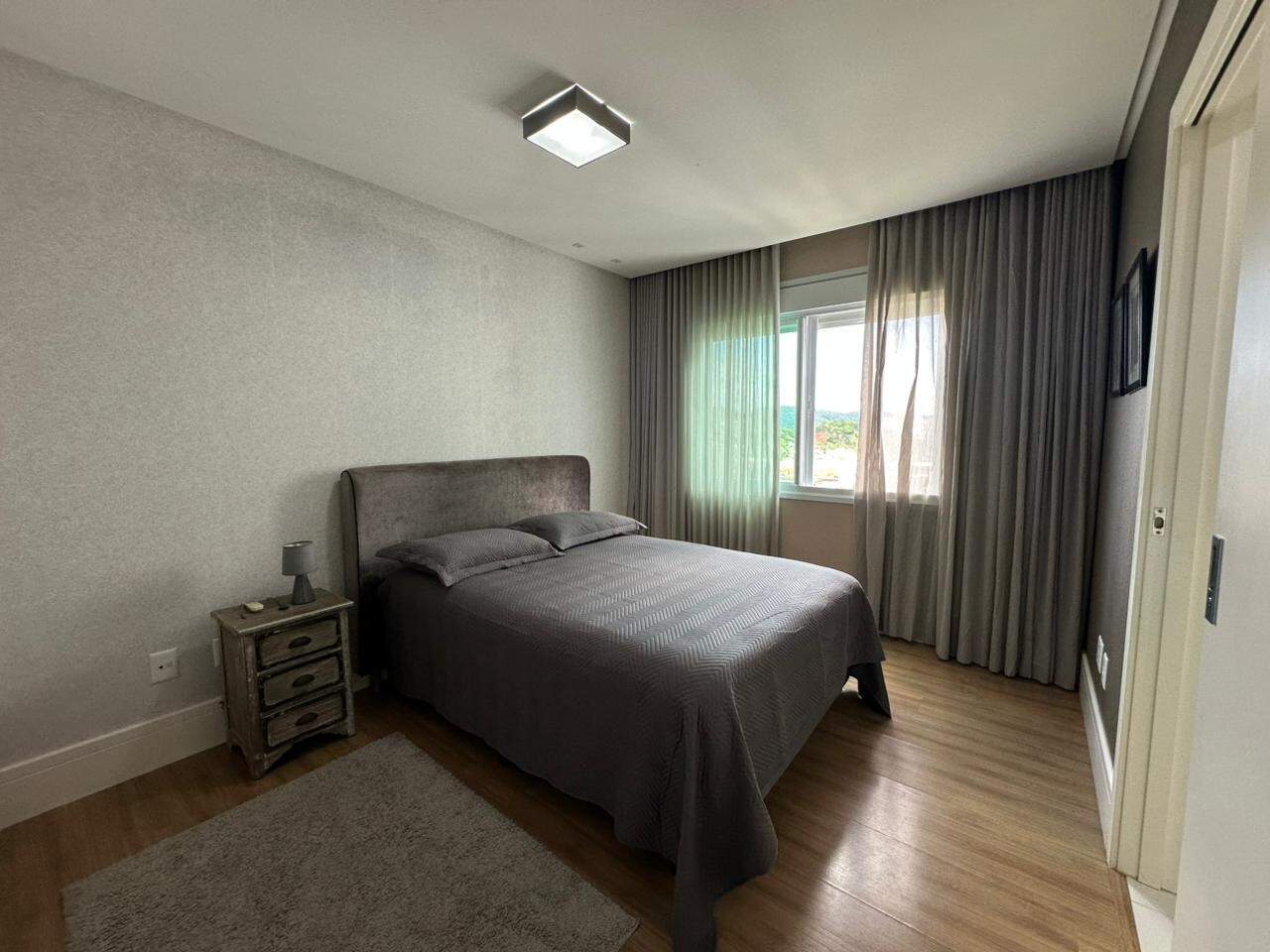 Apartamento para aluguel no Praia Brava: 