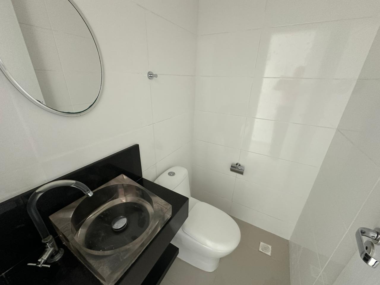 Apartamento para aluguel no Ariribá: 