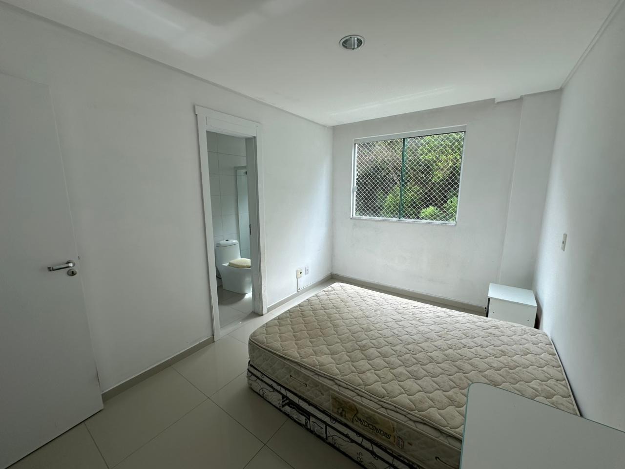 Apartamento para aluguel no Ariribá: 