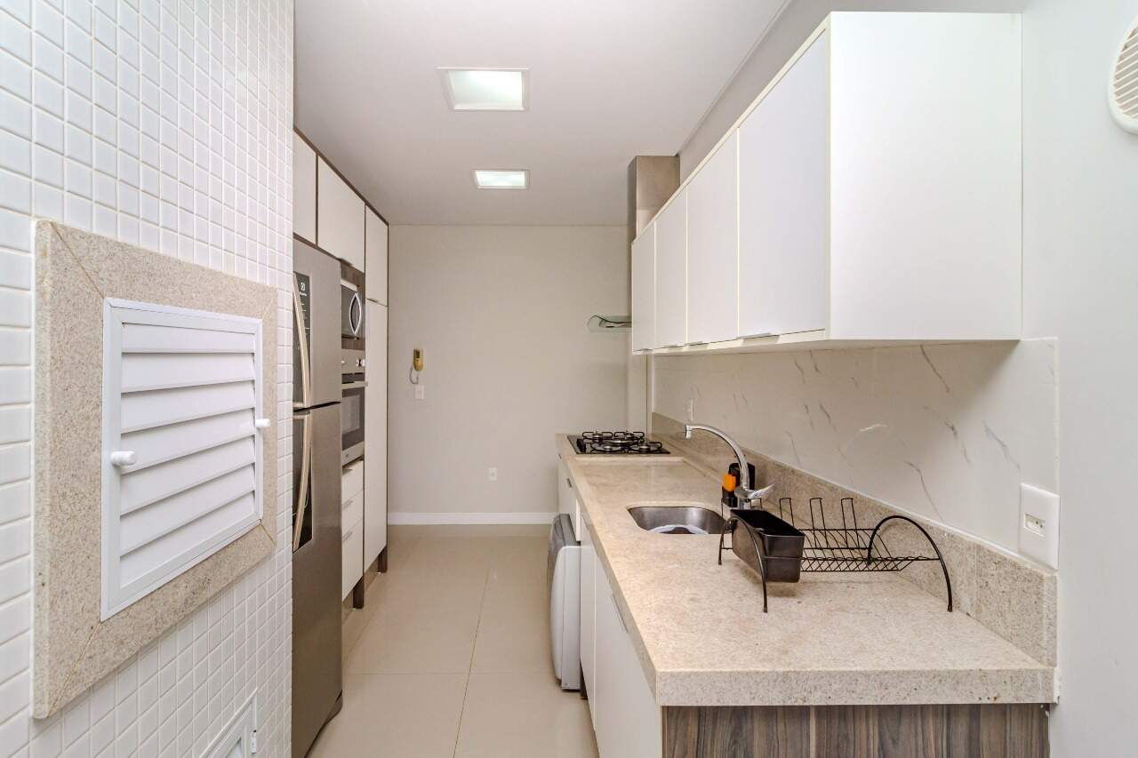 Apartamento à venda no Pioneiros: 