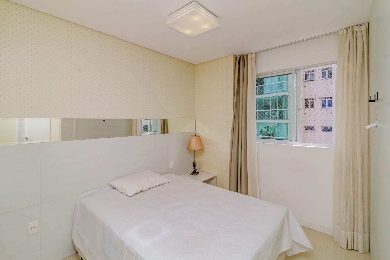 Apartamento à venda no Pioneiros: 