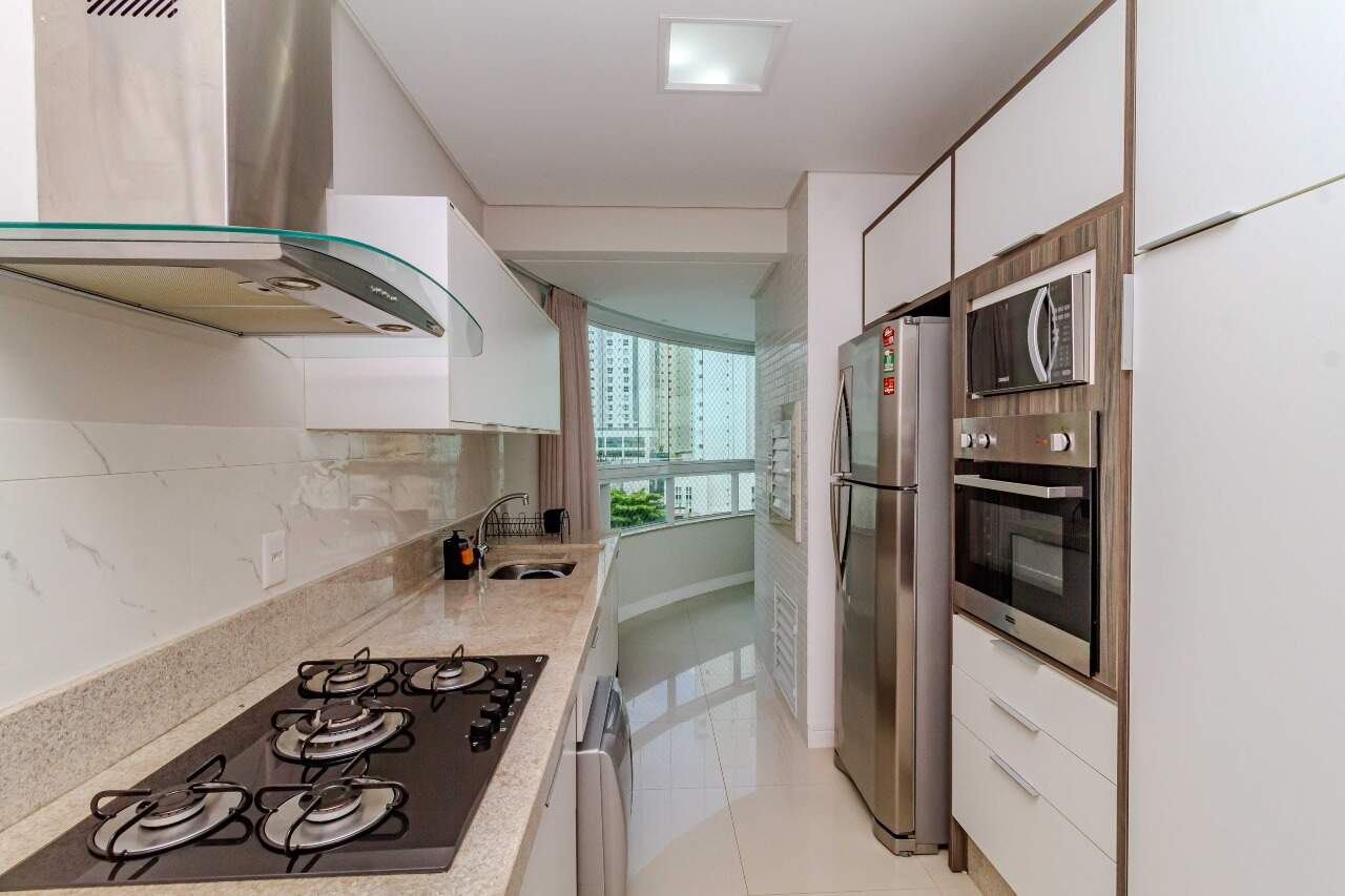 Apartamento à venda no Pioneiros: 