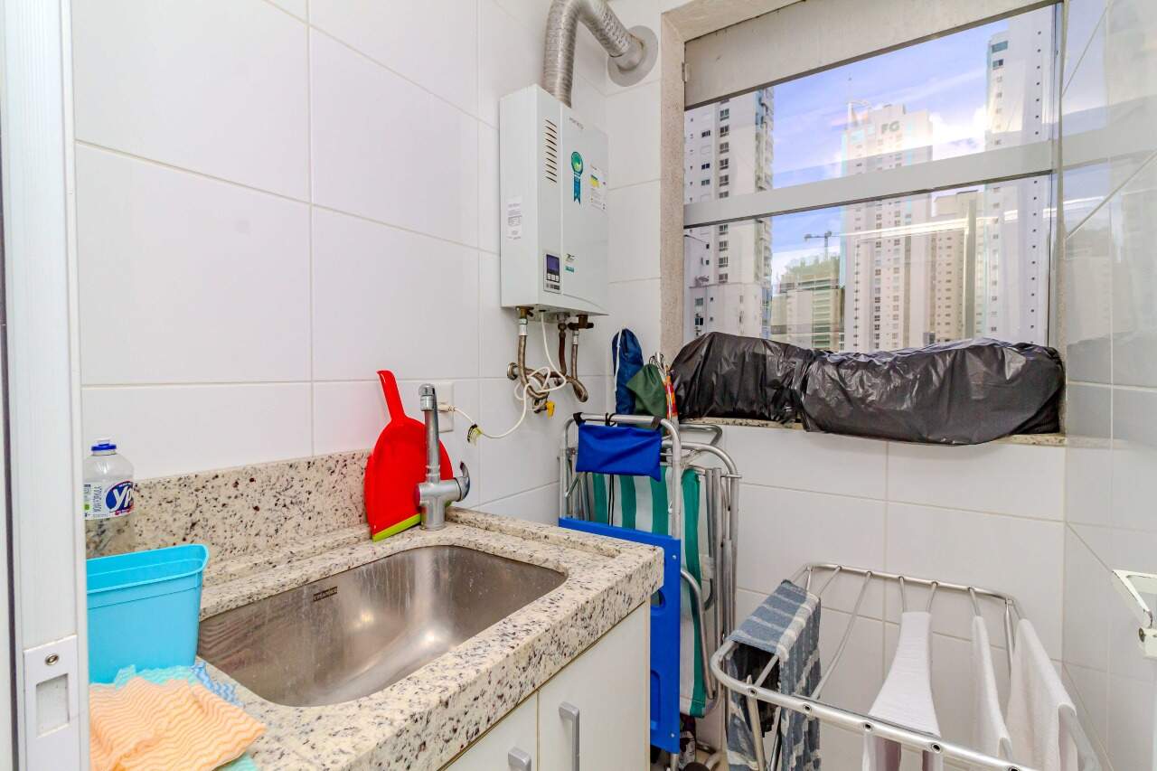Apartamento à venda no Pioneiros: 