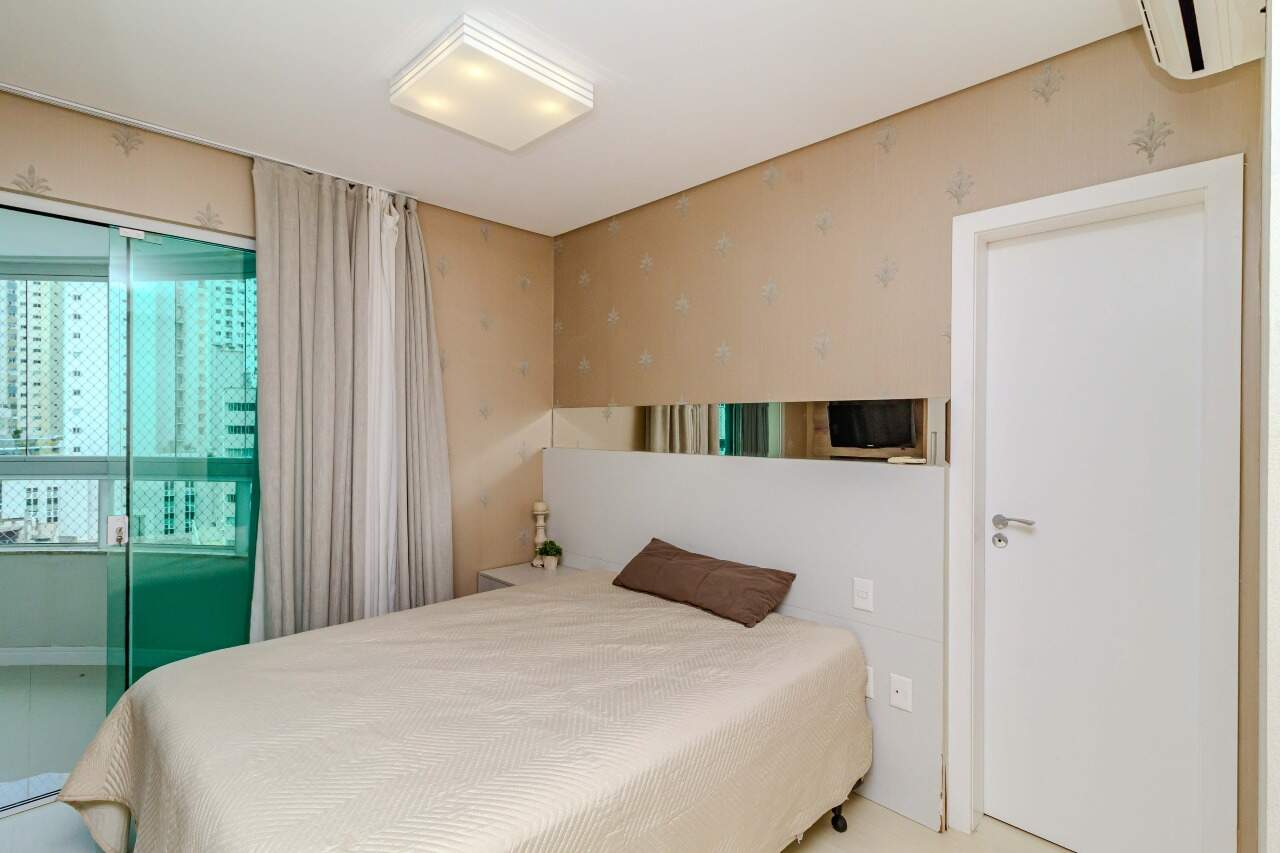 Apartamento à venda no Pioneiros: 