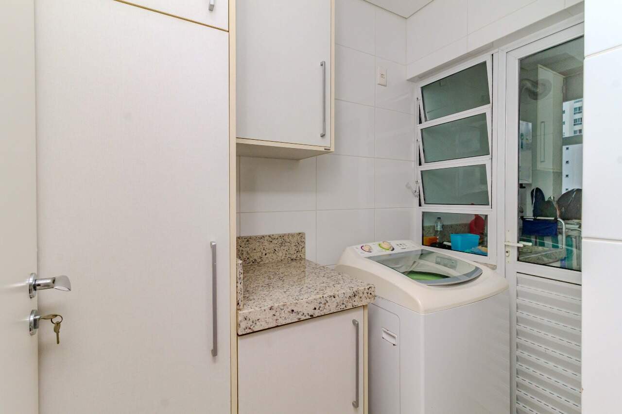 Apartamento à venda no Pioneiros: 